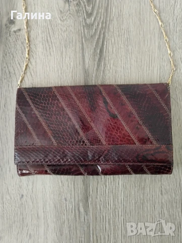 Чанта от змийска кожа