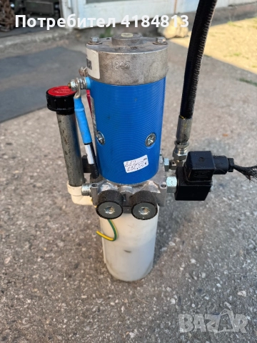 Хидравлична помпа на 24V, снимка 2 - Селскостопанска техника - 51438844