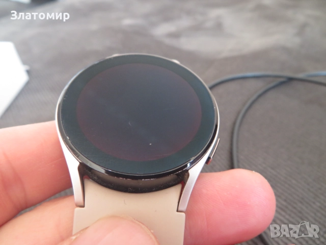 Samsung Galaxy Watch 4 40mm R860 Pink Gold, снимка 4 - Смарт гривни - 52934076