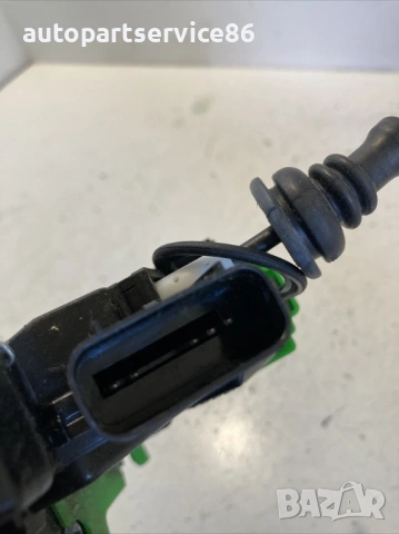 Механизъм на заключване за предна лява врата за KIA Ceed 1.6 CRDi (2014) 81310-2030, снимка 2 - Части - 53242219