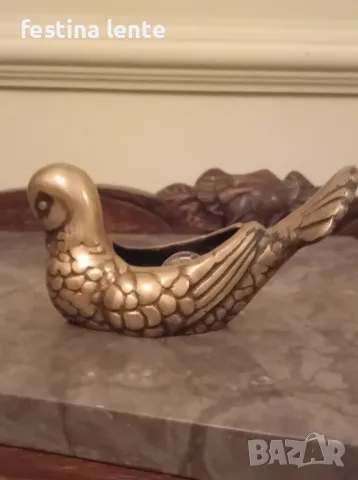 Месингова фигура-гълъб