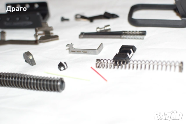 Лот части и аксесоари за Glock 17 , снимка 3 - Бойно оръжие - 53741991