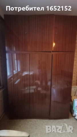 Гардероб в много добро състояние, използван, без забележки 