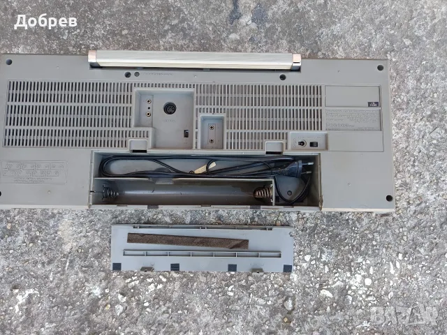 Ретро Радиокасетофон Hitachi TRK-W55E (Made in Japan) – За ремонт/части, снимка 3 - Радиокасетофони, транзистори - 55728495
