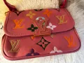 LOUIS VUITTON красота в розово, снимка 3