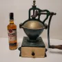 старинна огромна магазинска мелница за мелене на кафе, снимка 1
