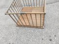 Продавам много стара детска дървена кошарка, снимка 4