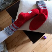 Ръчно плетени дамски чорапи от вълна, размер 38, снимка 1 - Дамски чорапи - 41762324