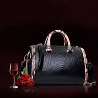 Елегантна дамска чанта през рамо от еко кожа, 3цвята - 023, снимка 4 - Чанти - 42074405