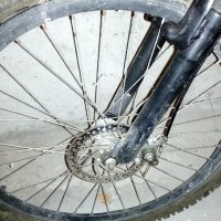 Велосипед с алуминиева рамка и дискови спирачки рамка и дискови спирачки, снимка 3 - Велосипеди - 42457870