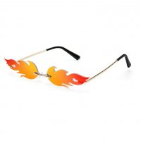 Слънчеви очила пламъци в червен/оранжев цвят, снимка 1 - Слънчеви и диоптрични очила - 33822961
