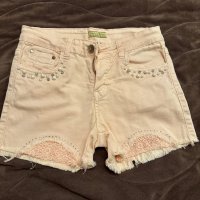 Страхотни дънкови панталонки за госпожица, снимка 1 - Детски къси панталони - 41536167