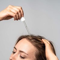 Нов Активиращ серум за растеж на косата Жени намалява косопада Дермаролер, снимка 2 - Други - 41742410