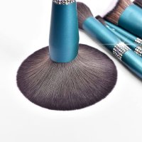 Perfect Brush Guru Set Комплект Четки за Грим с Кристали Син, снимка 8 - Декоративна козметика - 41673967