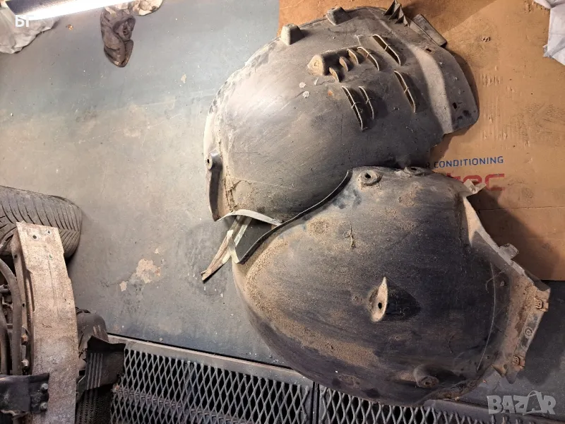  Оригинални подкалници на предницата  заден ляв и десен   Mercedes w211, снимка 1