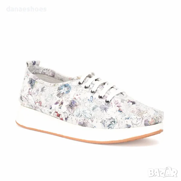 Дамски обувки от естествена кожа в бяло с принт на цветя , снимка 1