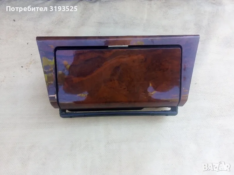 Пепелник за Мерцедес W124, снимка 1