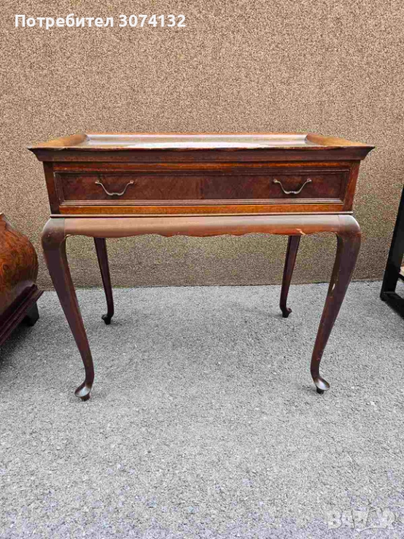 Елегантна помощна маса в стил Луи 15, снимка 1