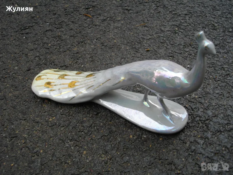 СТАР БЪЛГАРСКИ ПОРЦЕЛАН ПАУН , снимка 1