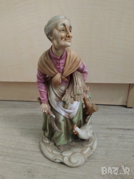 порцеланова статуетка, снимка 1