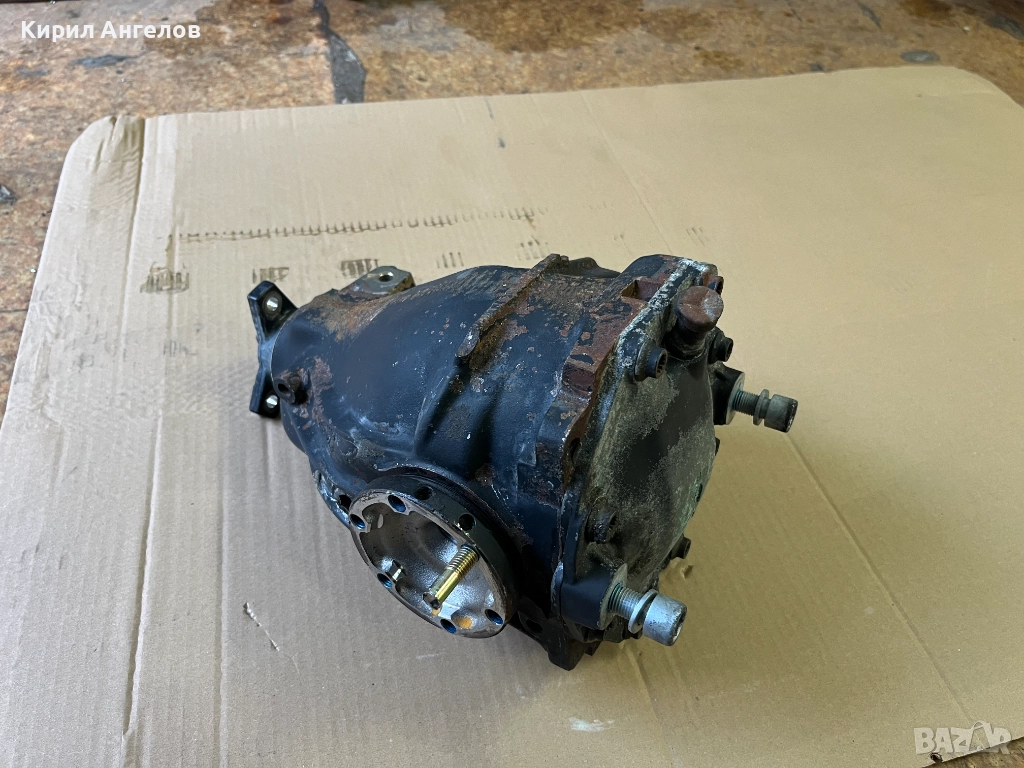 Заден диференциал за Mercedes E-class W210 2.0 136 к.с. (3.27), снимка 1