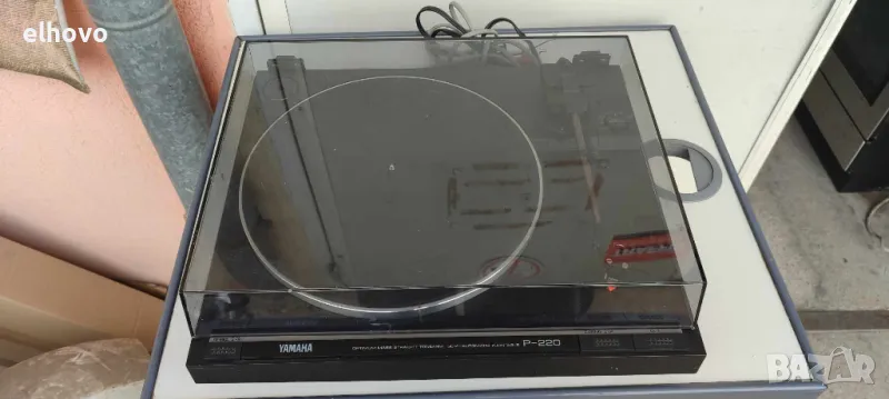 Грамофон Yamaha P-220, снимка 1