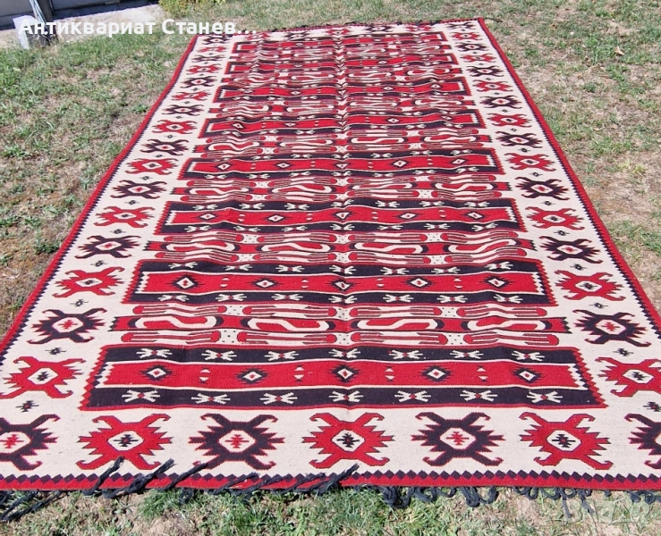 Български килим с етнографски чар, снимка 1