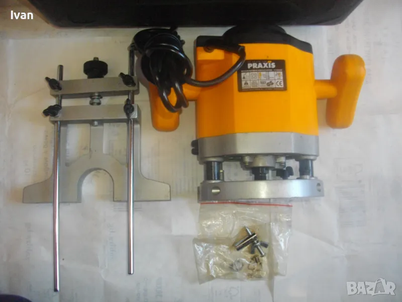 PRAXIS НИДЕРЛАНДСКА ОРИГИНАЛНА ОБЕРФРЕЗА 1100 ВАТА С ВОДАЧ И КУФАР ХОД 50мм за фрезер до ф35мм, снимка 1