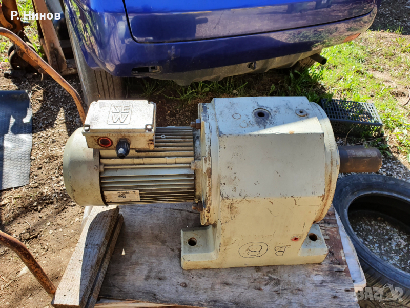 ел.двигател / електромотор с редуктор 140 оборота в минута 5.5 kW, снимка 1