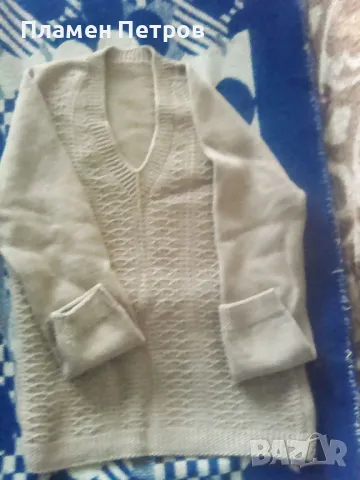 продавам мъжки пуловер нов 