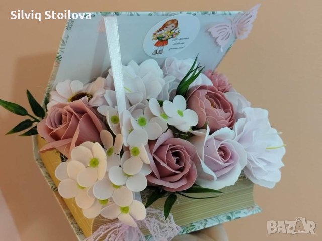 Кутия книга📖 със сапунени цветя, снимка 11 - Подаръци за жени - 40981192