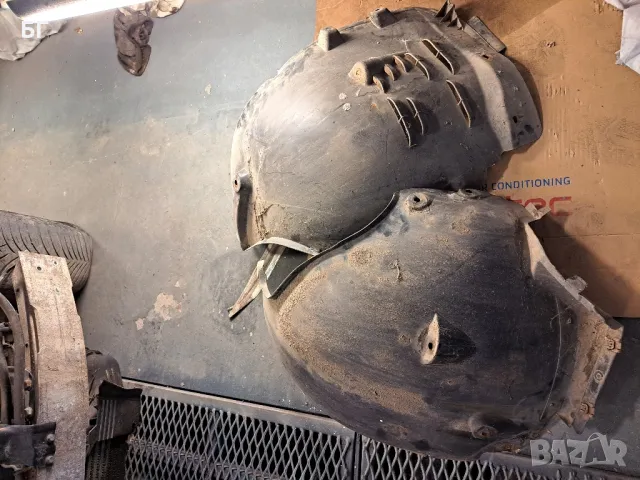  Оригинални подкалници на предницата  заден ляв и десен   Mercedes w211