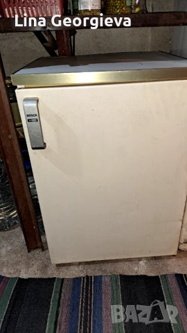 Продава се работещ фризер Бош, снимка 2 - Фризери - 53222693