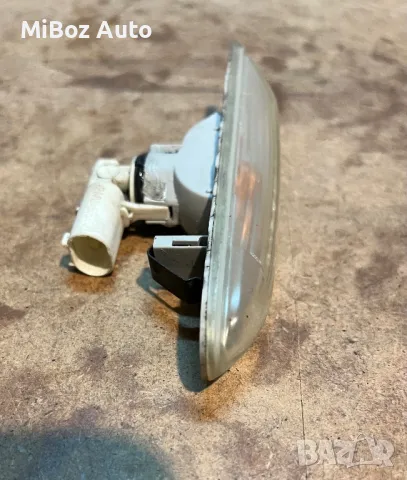 Мигач за калник БМВ Е90 91 92 BMW, снимка 4 - Части - 48588559