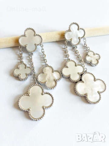 Луксозни дамски обеци с бели детелини – сребристи и златни, снимка 3 - Обеци - 52425204