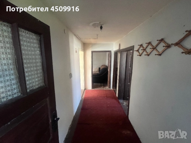 Къща с двор и втора жилищна постройка, снимка 11 - Къщи - 51552904