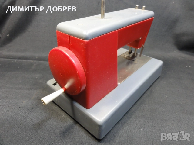 СТАРА РЕТРО СОЦ СССР МЕХАНИЧНА ИГРАЧКА ШЕВНА МАШИНА, снимка 6 - Колекции - 51932844