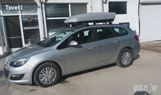 Opel Astra 1.7 CDTI 6ck 110kc Sport S Tourer с Багажник , снимка 2 - Автомобили и джипове - 56062561