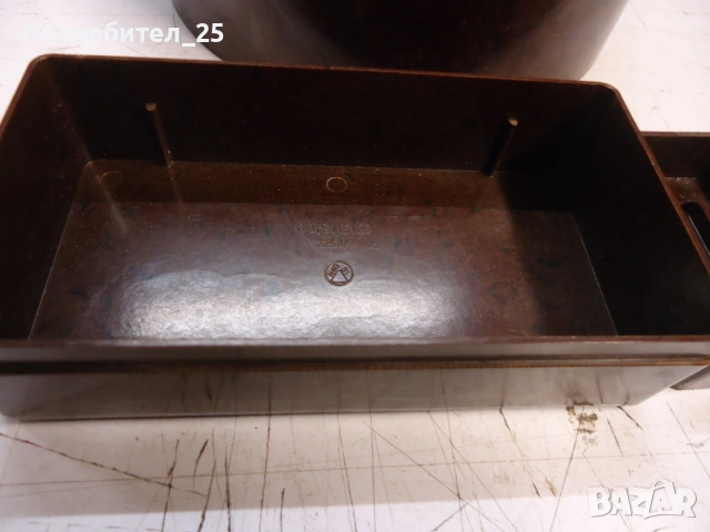 Бакелитени кутии от шевни машини., снимка 9 - Шевни машини - 53068710