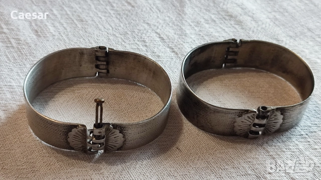 Старинен комплект възрожденски сребърни гривни , снимка 6 - Антикварни и старинни предмети - 52084685