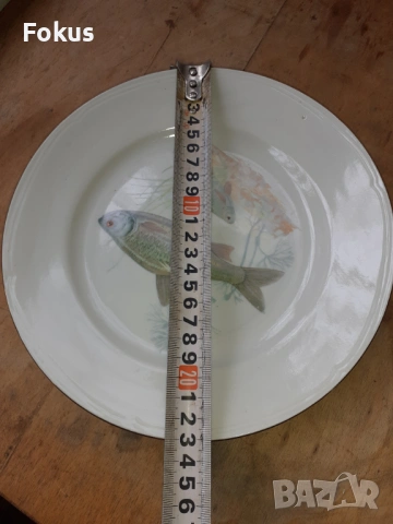 Български порцелан с риби - две чинии, чиния, снимка 6 - Антикварни и старинни предмети - 53275659