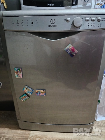 Съдомиялна машина Indesit 