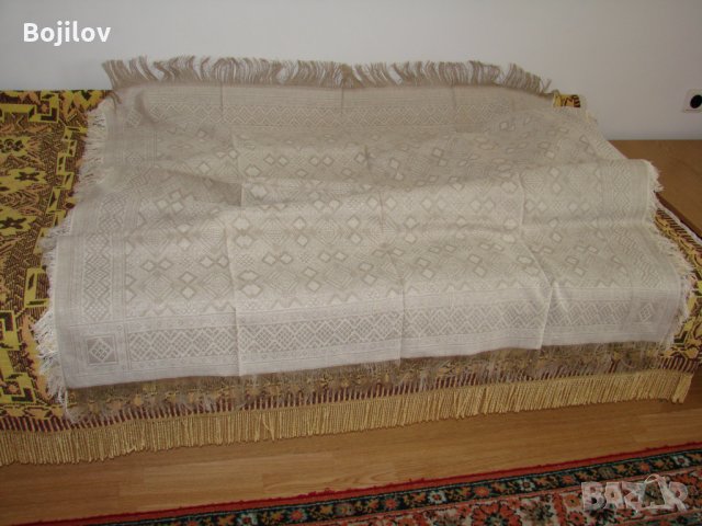   Продавам луксозна новa покривкa за маса  с размери:  150 на 150 см, снимка 3 - Декорация за дома - 34072485