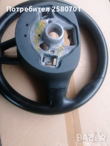 Продавам оригинален кожен мулти волан за Шкода Октавия 2016г , снимка 10 - Аксесоари и консумативи - 53477248