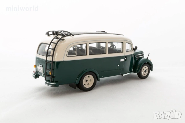 Robur LD 3001 автобус - мащаб 1:43 на IST моделът е нов в PVC дисплей-кейс, снимка 3 - Колекции - 53779862