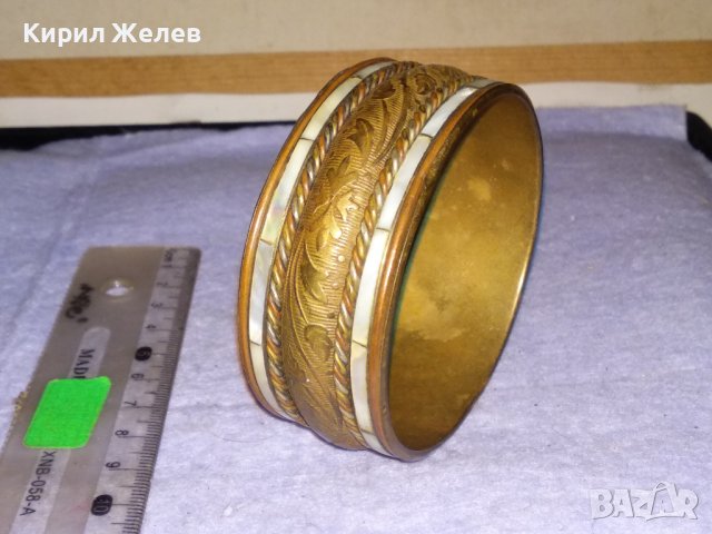 ПРЕВЪЗХОДНА СТАРА БРОНЗОВА ФЛОРАЛНО ОРНАМЕНТИРАНА СЕДЕФЕНА КЛАСИЧЕСКА РЕТРО ГРИВНА 70581