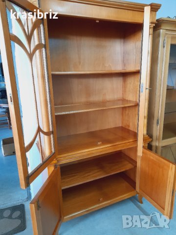 Масивна витрина внос от Германия , снимка 5 - Секции и витрини - 40858380