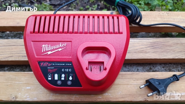 Milwaukee C12/M12 зарядно устройство 
