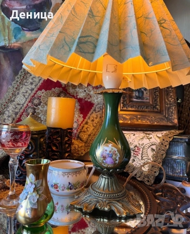 Една красваица за нощното ви шкафче или за интимното ви кътче 💚 Месингова основа, снимка 4 - Настолни лампи - 52487638