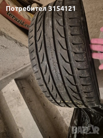 Гуми 235 / 35 / r19, снимка 6 - Гуми и джанти - 53692949